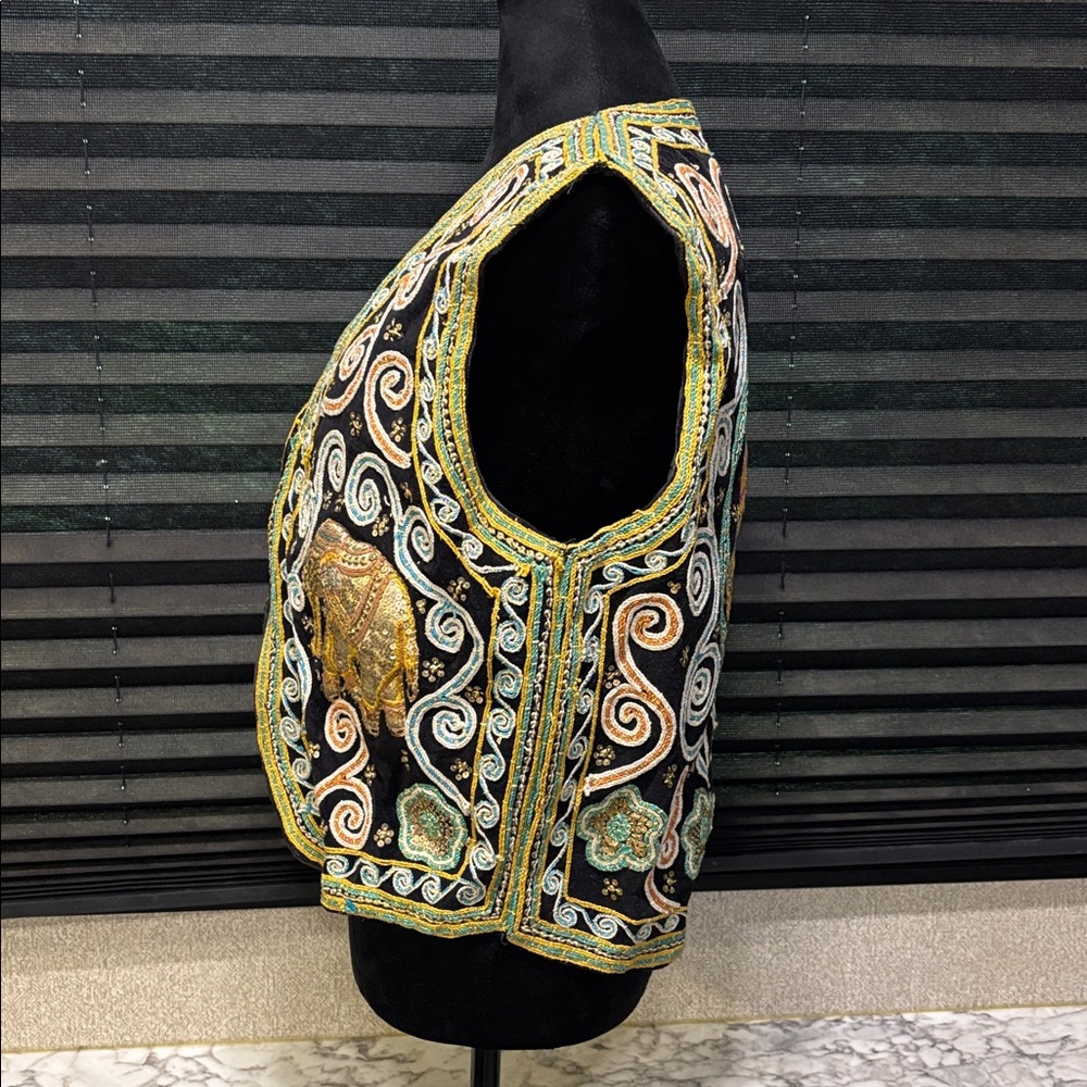 Vintage Carol Horn Workshop Sequined Puffy Elephant Beaded Accent Vest Women - Picture 4 of 12